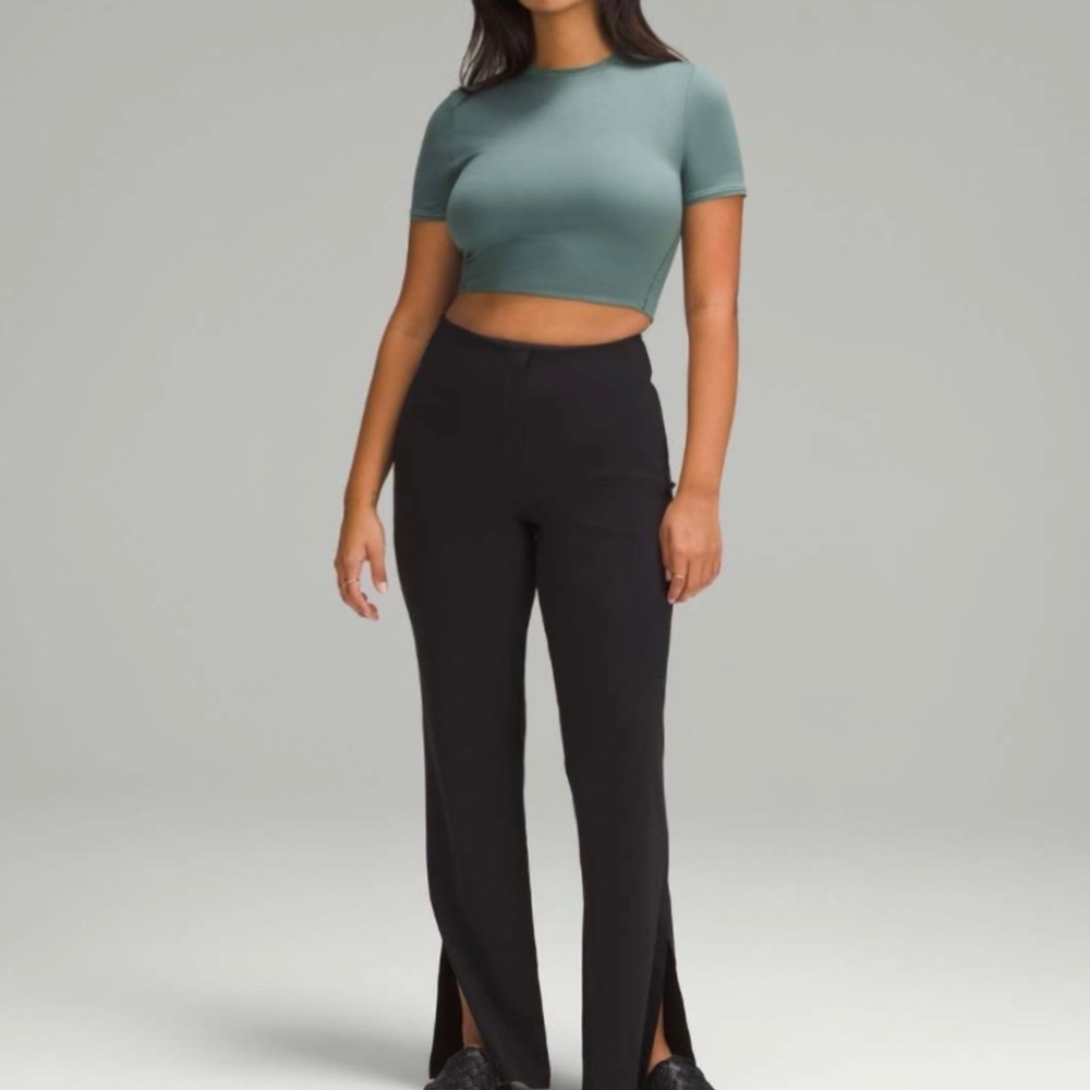 Retired Lululemon Nulu Crewneck Cropped T-Shirt Medium Forest Green Rare Sz S - Picture 5 of 10